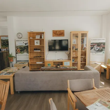 Centro Rewilding Деревянный коттедж *