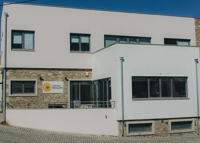 אכסניה Centro Rewilding Vale de Madeira